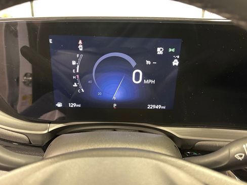 Used 2025 Buick Envista Sport Touring image 24