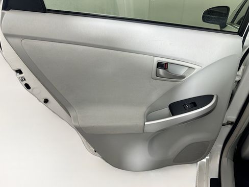 Used 2014 Toyota Prius Three w/ Preferred Accessory Package FWD image 24