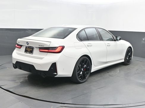 New 2026 BMW 330i Sedan w/ M Sport Package RWD image 7