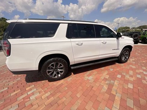 Used 2023 Chevrolet Suburban Z71 w/ Luxury Package AWD/4WD image 36