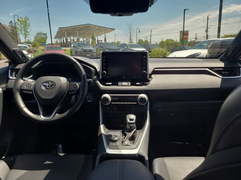 Certified 2022 Toyota RAV4 XSE AWD/4WD image 18