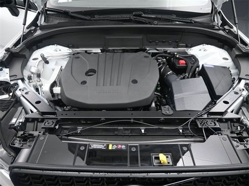Used 2025 Volvo XC60 B5 Plus w/ Climate Package image 34