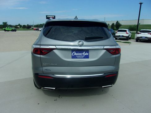 Used 2024 Buick Enclave Premium AWD/4WD image 4