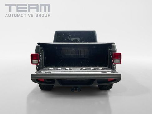 Used 2021 Jeep Gladiator Overland w/ Cold Weather Group AWD/4WD image 12