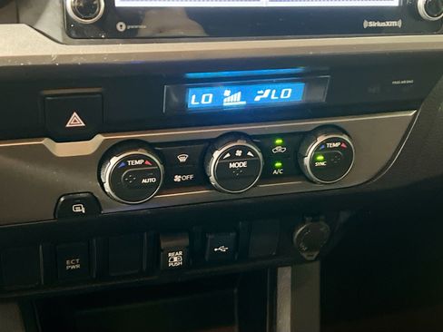 Used 2021 Toyota Tacoma SR5 image 25