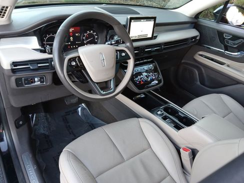 Used 2020 Lincoln Corsair AWD w/ Premium Package image 11