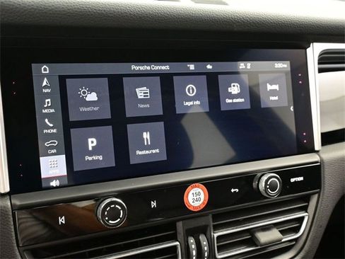 Used 2024 Porsche Macan image 10