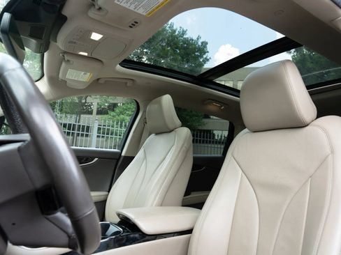 Used 2021 Lincoln Nautilus Reserve FWD image 12