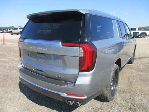 New 2026 GMC Yukon XL Denali image 4