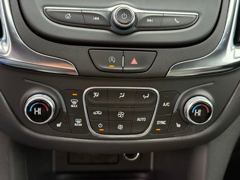 Used 2024 Chevrolet Equinox LT image 23