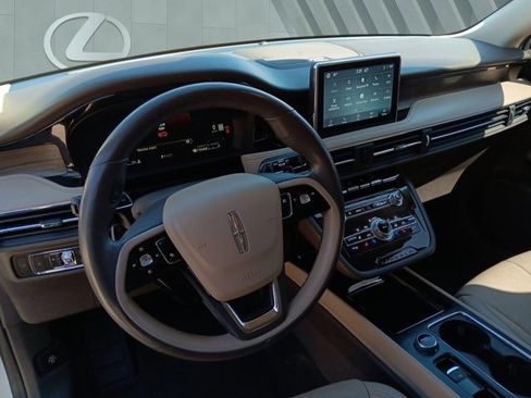 Used 2021 Lincoln Corsair Reserve image 9