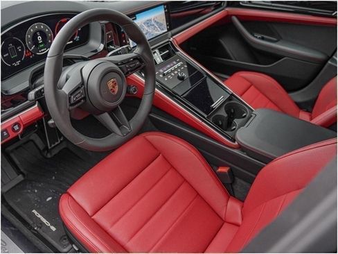 New 2025 Porsche Panamera 4 image 4
