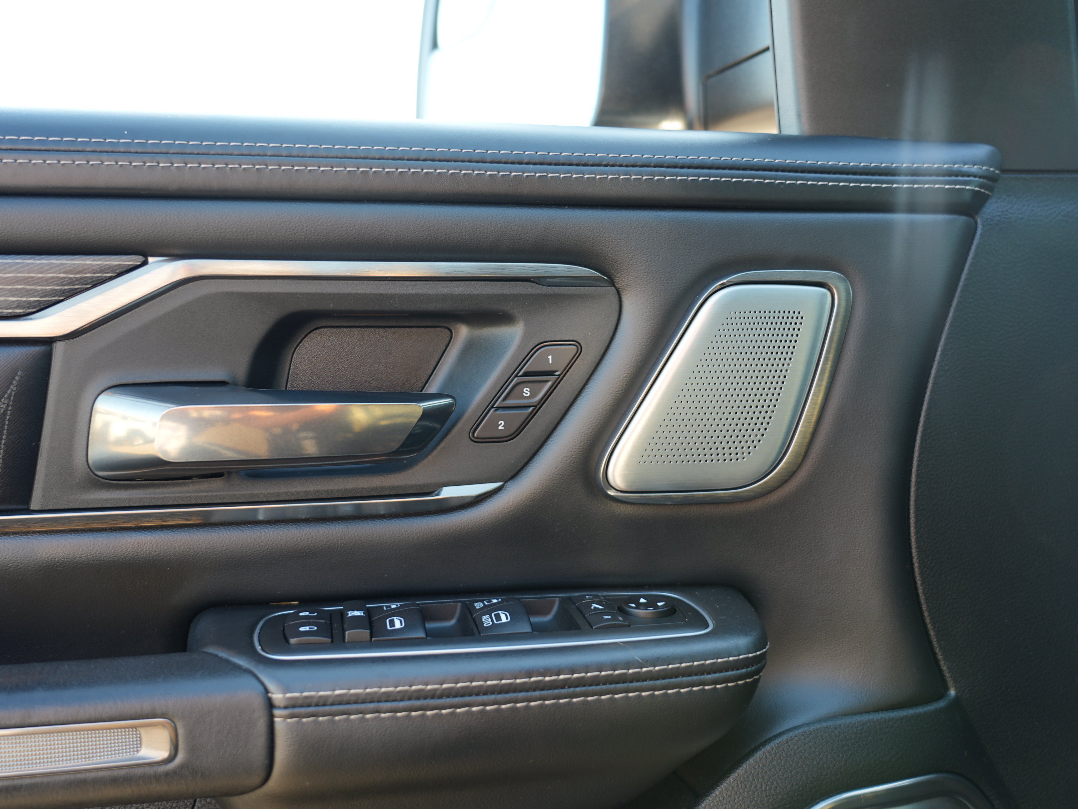 Used 2020 RAM 1500 Limited AWD/4WD image 18