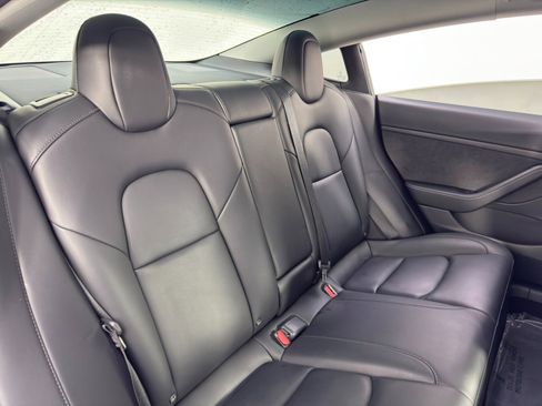 Used 2022 Tesla Model 3 Performance image 39