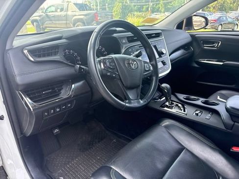 Used 2017 Toyota Avalon Limited w/ All Weather Liner Package FWD image 14