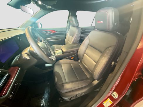 Used 2025 Chevrolet Traverse Z71 w/ Driver Confidence Package image 13