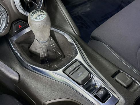 Used 2021 Chevrolet Camaro LT w/ 1LE Track Performance Package RWD image 15