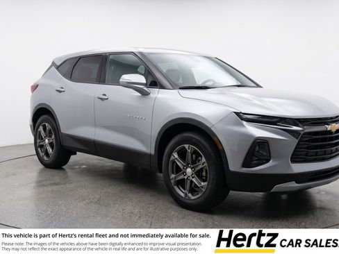 Used 2025 Chevrolet Blazer LT FWD image 1