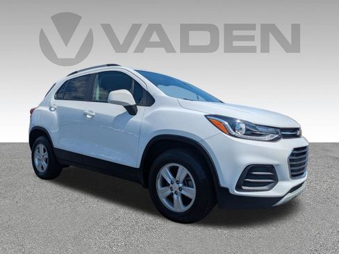 Used 2022 Chevrolet Trax LT AWD/4WD image 3