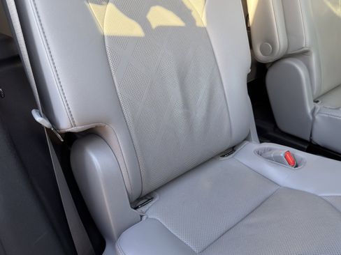 Used 2021 Toyota Highlander Platinum image 39