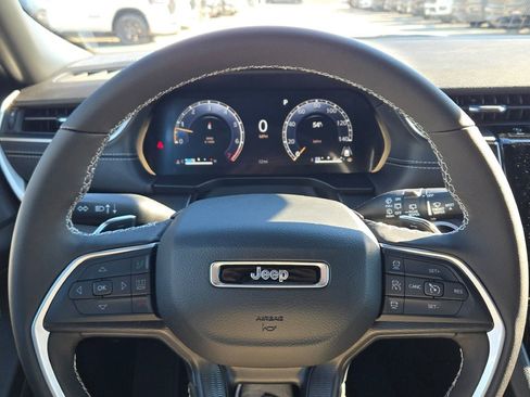 New 2025 Jeep Grand Cherokee Laredo X image 35