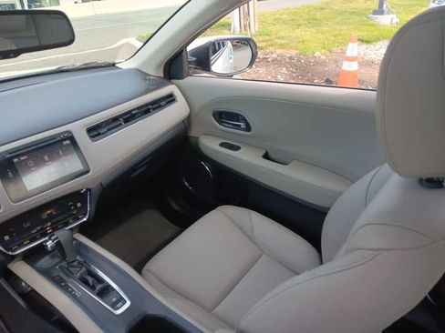 Used 2018 Honda HR-V EX-L image 16