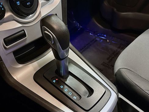 Used 2016 Ford Fiesta SE image 18