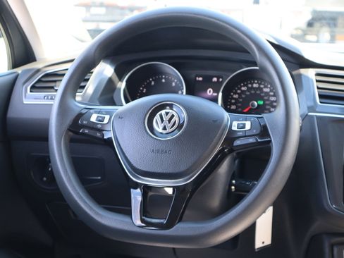 Used 2020 Volkswagen Tiguan S image 14