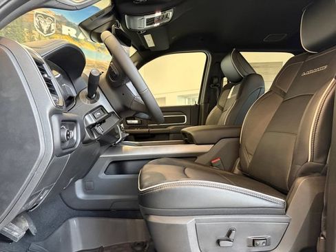 New 2026 RAM 2500 Laramie AWD/4WD image 13