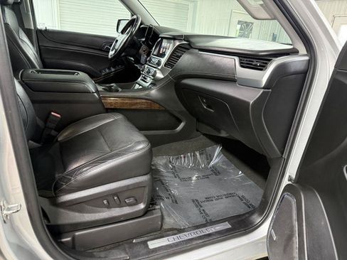 Used 2018 Chevrolet Suburban LT AWD/4WD image 42