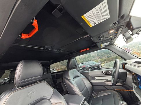 Used 2023 Ford Bronco Badlands image 28