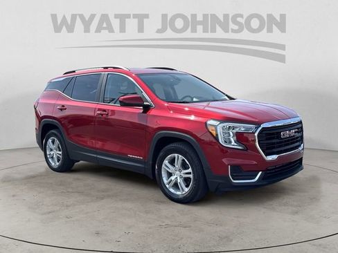 Used 2023 GMC Terrain SLE w/ Driver Convenience Package FWD image 7
