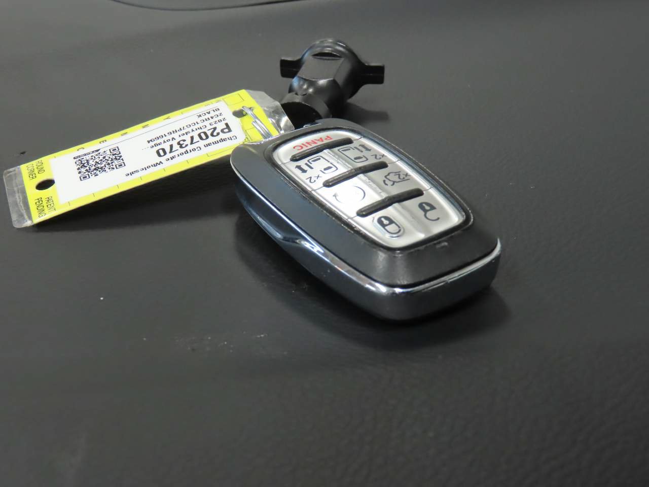 Used 2023 Chrysler Voyager LX FWD image 18