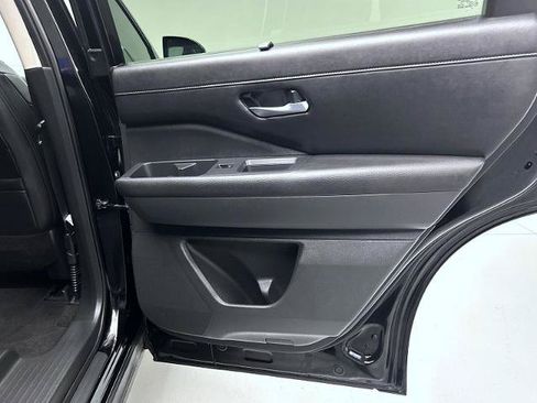 Certified 2025 Nissan Pathfinder SL AWD/4WD image 17