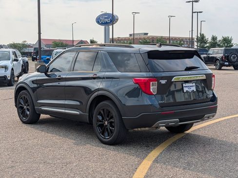 Used 2024 Ford Explorer XLT w/ Equipment Group 202A AWD/4WD image 4
