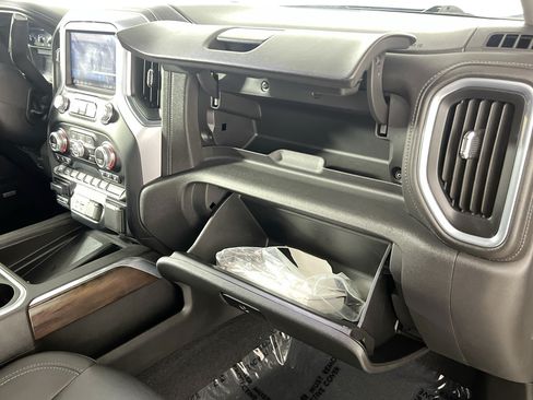 Used 2022 GMC Sierra 1500 SLT w/ SLT Premium Plus Package AWD/4WD image 34