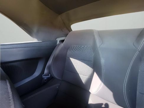 Used 2017 Ford Mustang Convertible RWD image 21