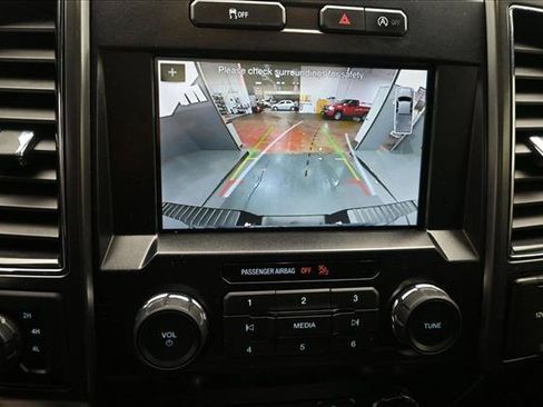 Used 2019 Ford F150 XLT w/ Equipment Group 302A Luxury AWD/4WD image 16