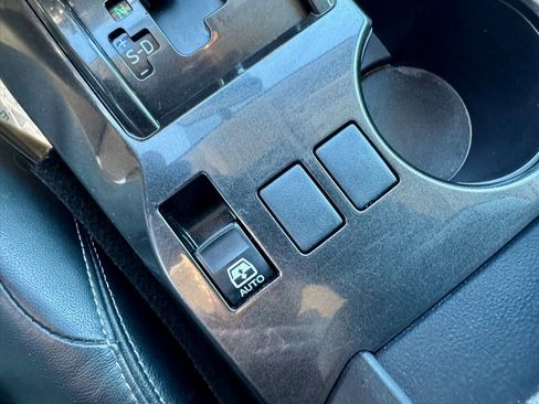 Used 2019 Toyota 4Runner Limited image 40