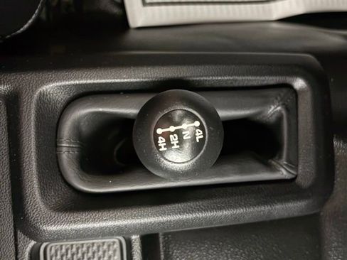 Used 2022 RAM 2500 Tradesman w/ Chrome Appearance Group AWD/4WD image 28
