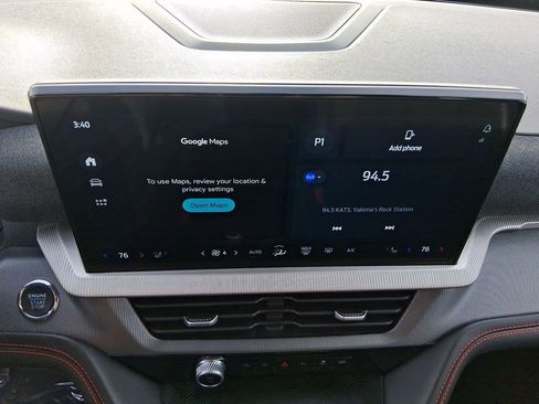 Used 2025 Ford Explorer ST-Line image 13