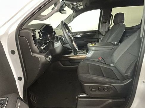 Used 2025 GMC Sierra 1500 Elevation w/ Preferred Package AWD/4WD image 11