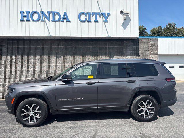 Used 2024 Jeep Grand Cherokee L Limited AWD/4WD image 6