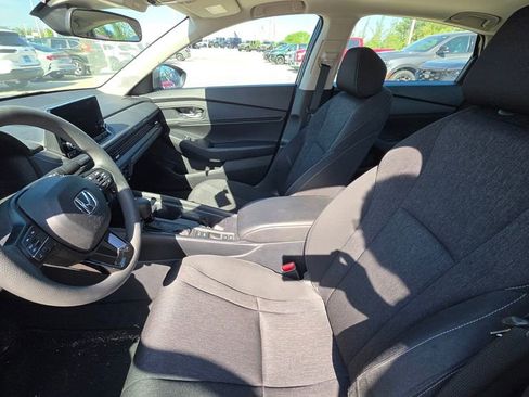 Used 2023 Honda Accord EX image 11
