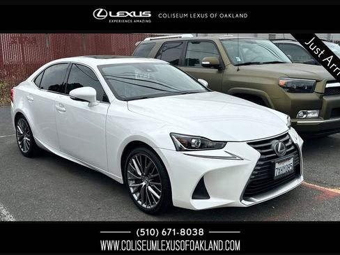 Used 2017 Lexus IS 200t image 1