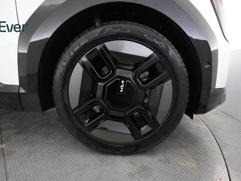 Used 2024 Kia EV9 GT-Line AWD/4WD image 20