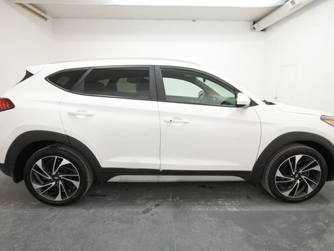 Used 2019 Hyundai Tucson Sport image 10