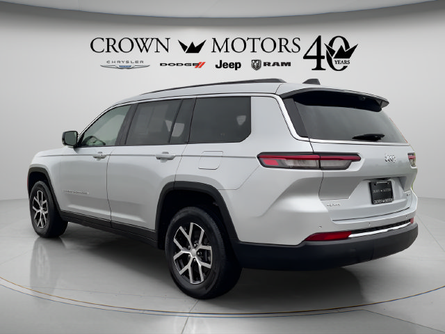 Used 2025 Jeep Grand Cherokee L Limited w/ Luxury Tech Group II AWD/4WD image 5