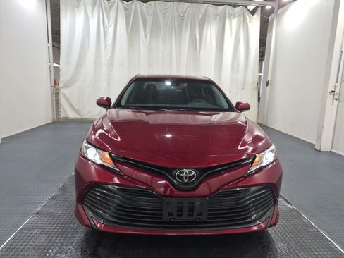 Used 2018 Toyota Camry LE FWD image 7