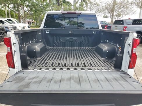 Certified 2021 Chevrolet Silverado 1500 LT Trail Boss w/ Convenience Package II image 9